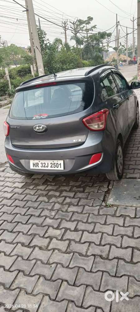Hyundai Grand I10 2015 Petrol Well Maintained