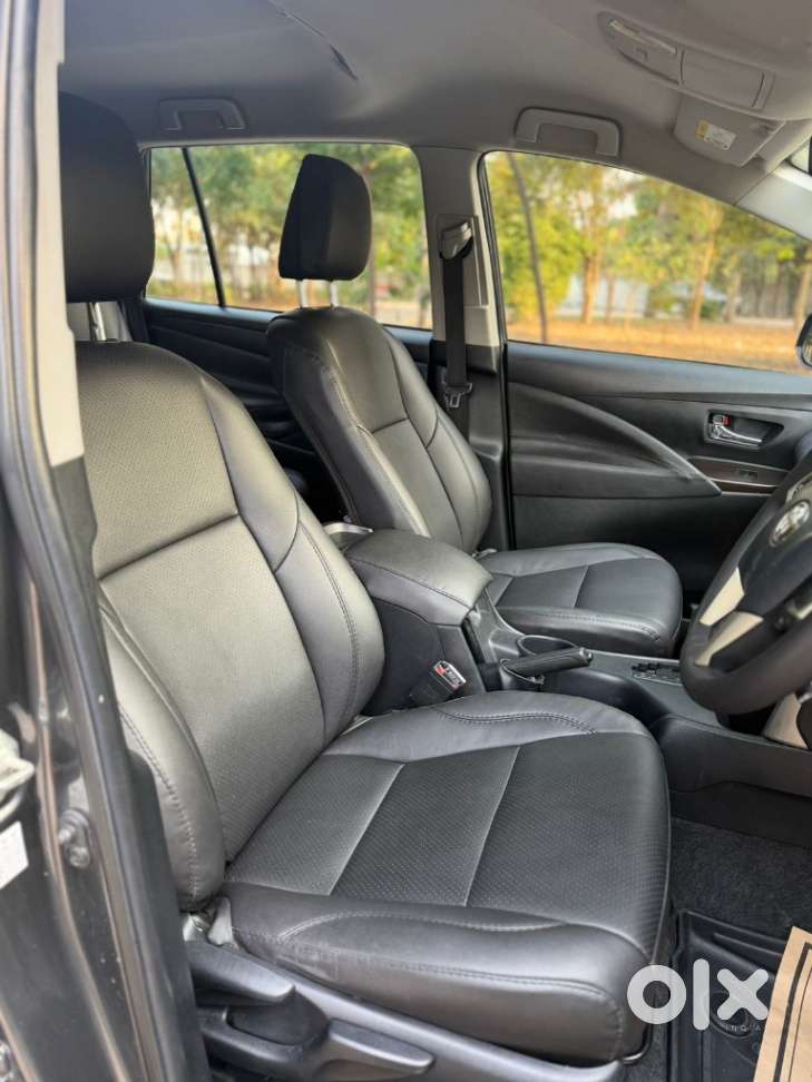 Toyota Innova Crysta [2020-ongoing] 2.4 Gx At 8 Str, 2021, Diesel