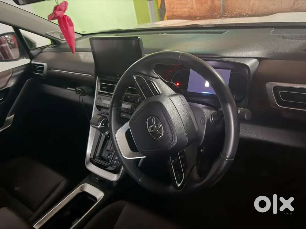 Toyota Innova Hycross 2024 Well Maintained Condition