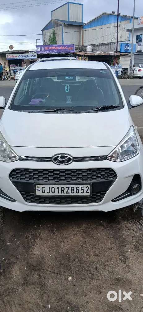 Hyundai Grand I10 2017 Petrol 75000 Km Driven