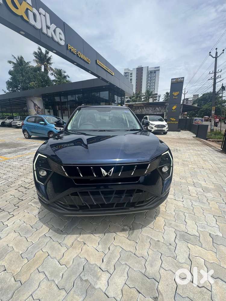 Mahindra Xuv 3xo Ax5 Pm Mt, 2025, Petrol