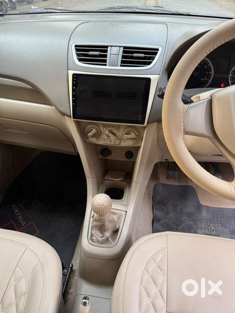 Maruti Suzuki Ertiga Vxi Petrol/cng