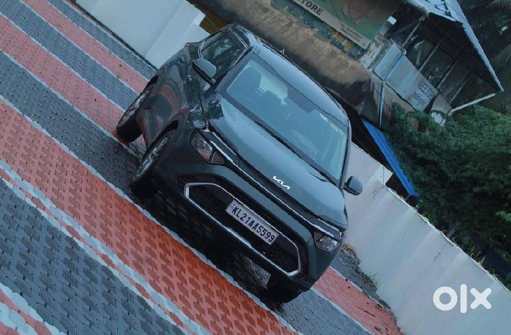 Kia Carens 2025 Diesel Well Maintained