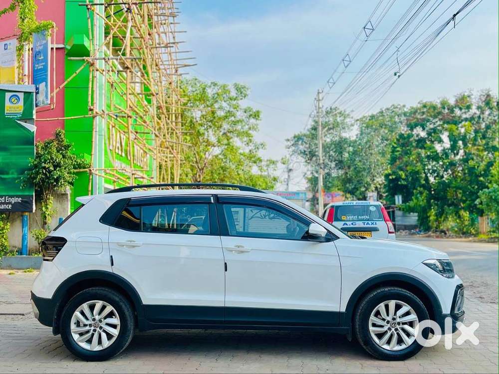 Volkswagen Taigun 1.0 Tsi Highline At, 2025, Petrol
