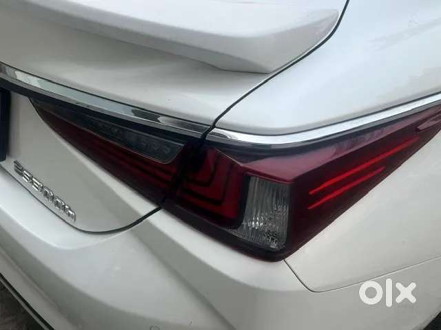 Lexus Es, 2023, Petrol