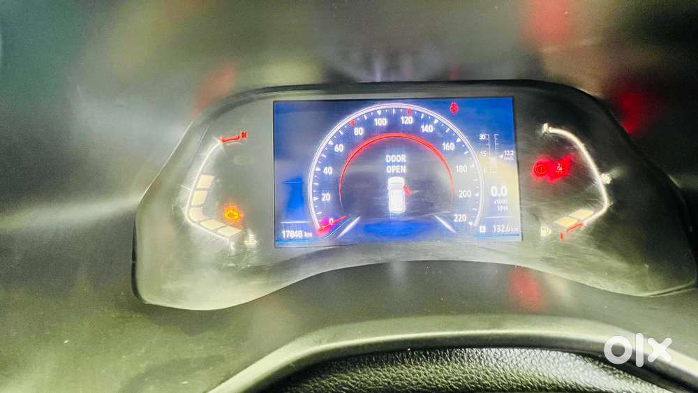 Renault Triber, 2024, Petrol