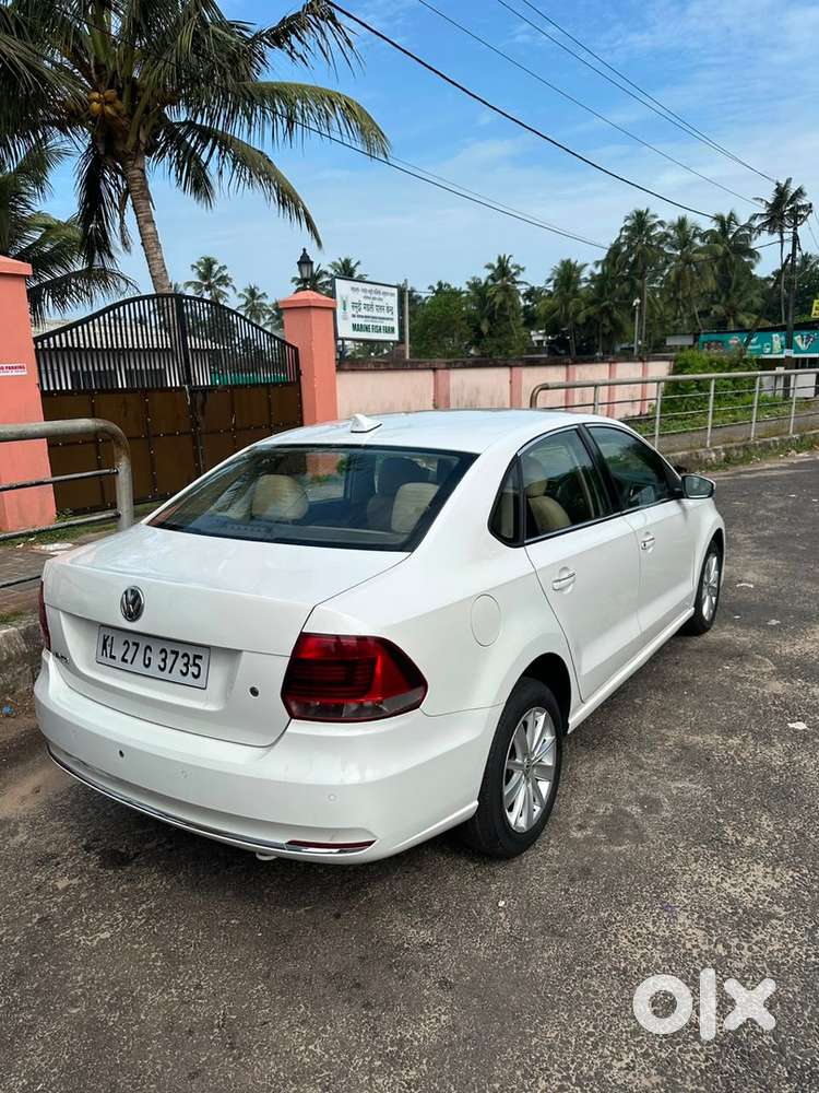 Volkswagen Vento 1.6 Highline Petrol 2017