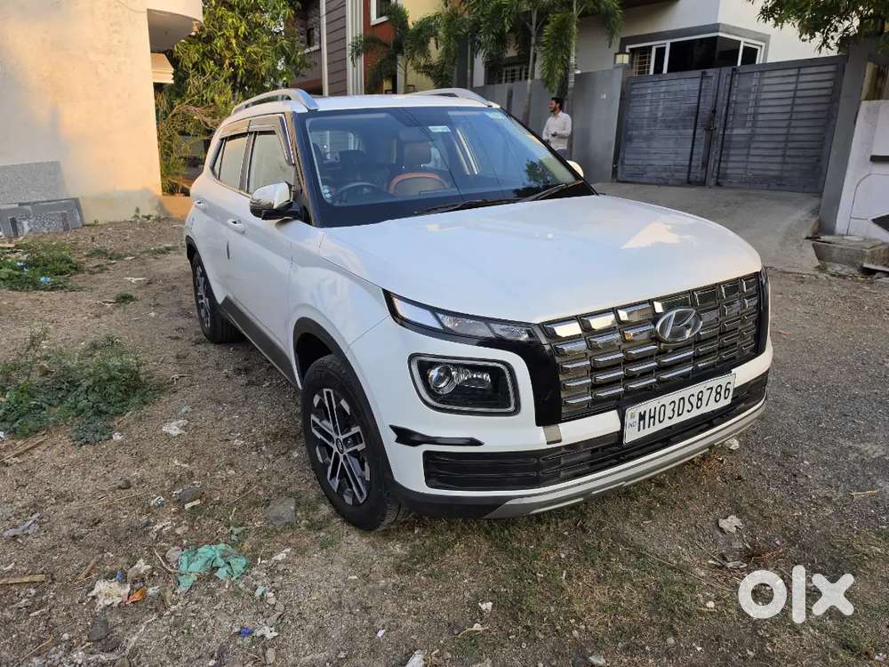 Hyundai Venue 2022 Diesel Well Maintained