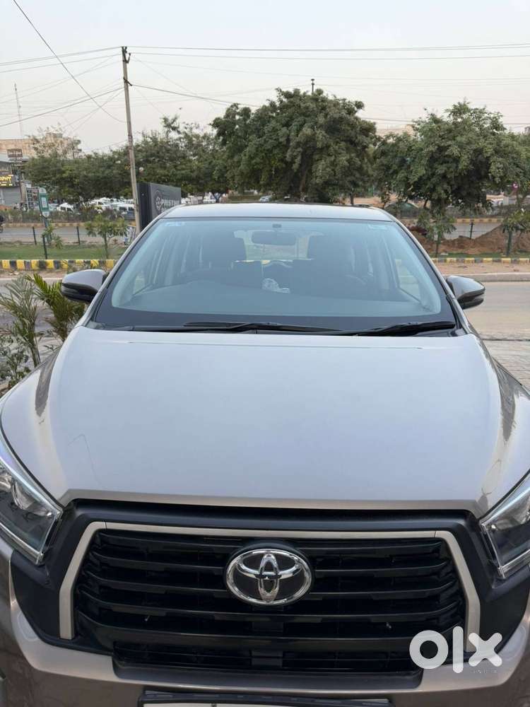 Like Brand New – 2025 Regd Toyota Innova Crysta Gx+7s (captain Seats)