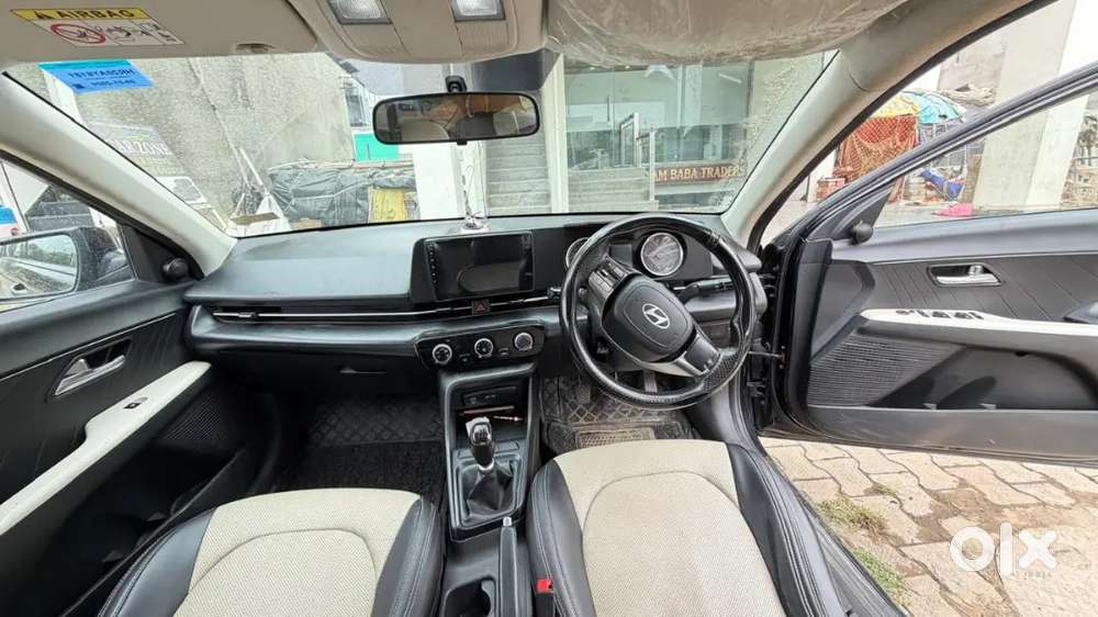Hyundai Verna  1.5 Mti Mt Ex 2024