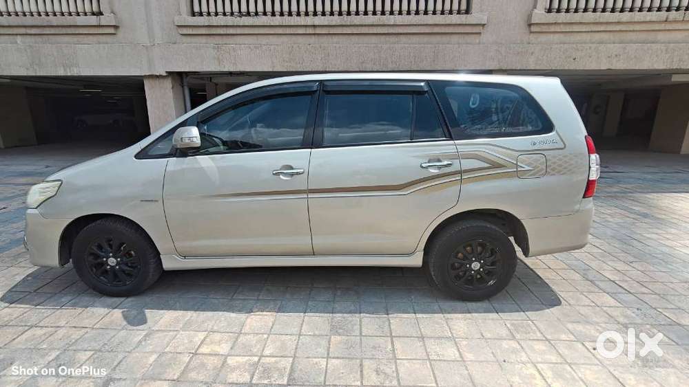 Toyota Innova 2.5 Ev (diesel) Ps 8 Seater Bs Iv, 2014, Diesel