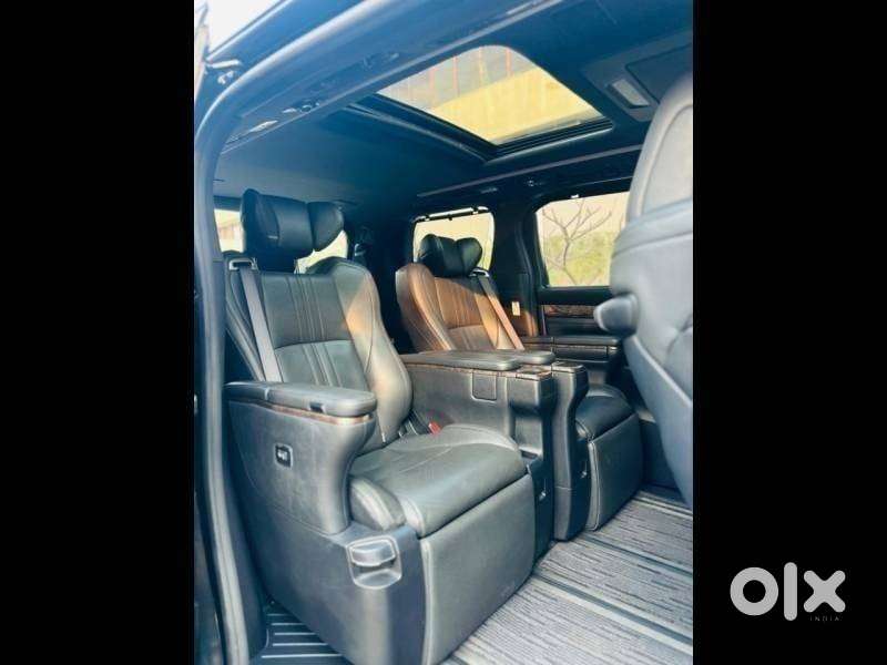 Toyota Vellfire 2.5 Hybrid, 2021, Petrol