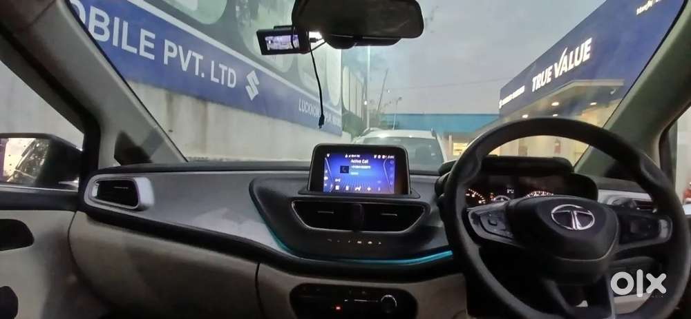 Tata Altroz 1.2 Xt, 2022, Petrol
