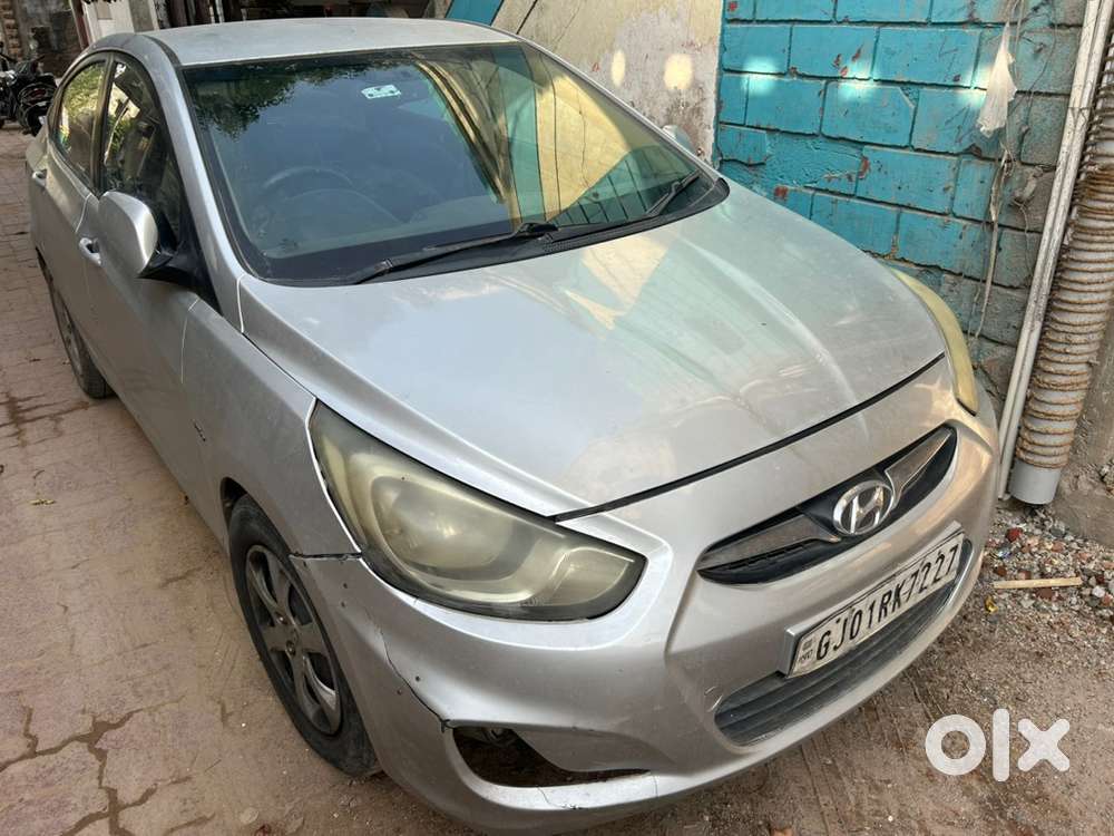 Hyundai Fluidic Verna 2015
