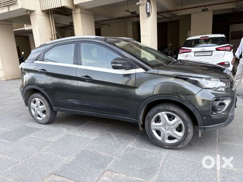 Tata Nexon 1.5 Revotorq Xm (s), 2021, Petrol