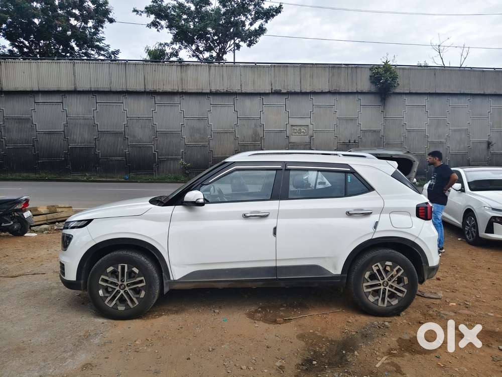 Hyundai Venue 1.0 Sx (o) Turbo Dct, 2023, Petrol