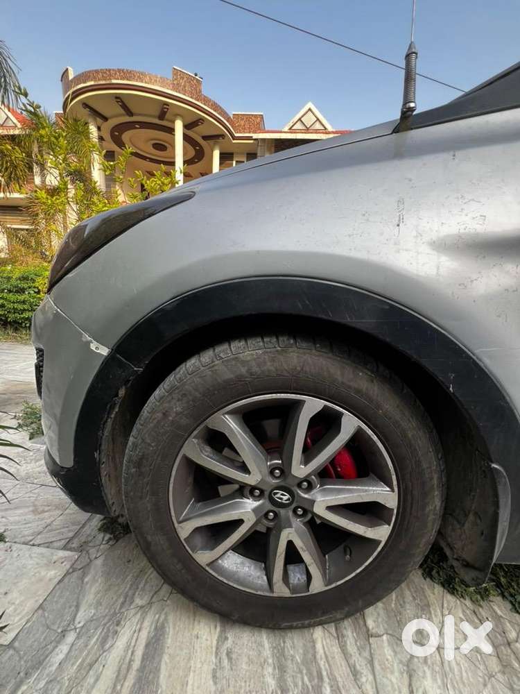 Hyundai Santa Fe 2014 Diesel 88542 Km Driven
