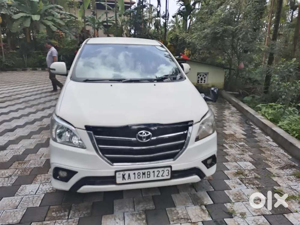 Toyota Innova Hycross 2007 Diesel 280000 Km Driven