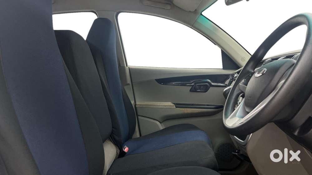 Mahindra Kuv 100 Mfalcon G80 K8, 2016, Petrol