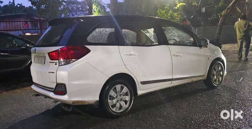 Honda Mobilio 1.5 S I-vtec Mt, 2016, Petrol