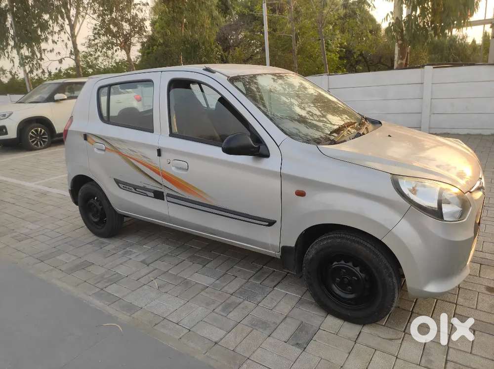 Petrol 49000 Km Driven With Service Record Fool Loaded Car .no Issue