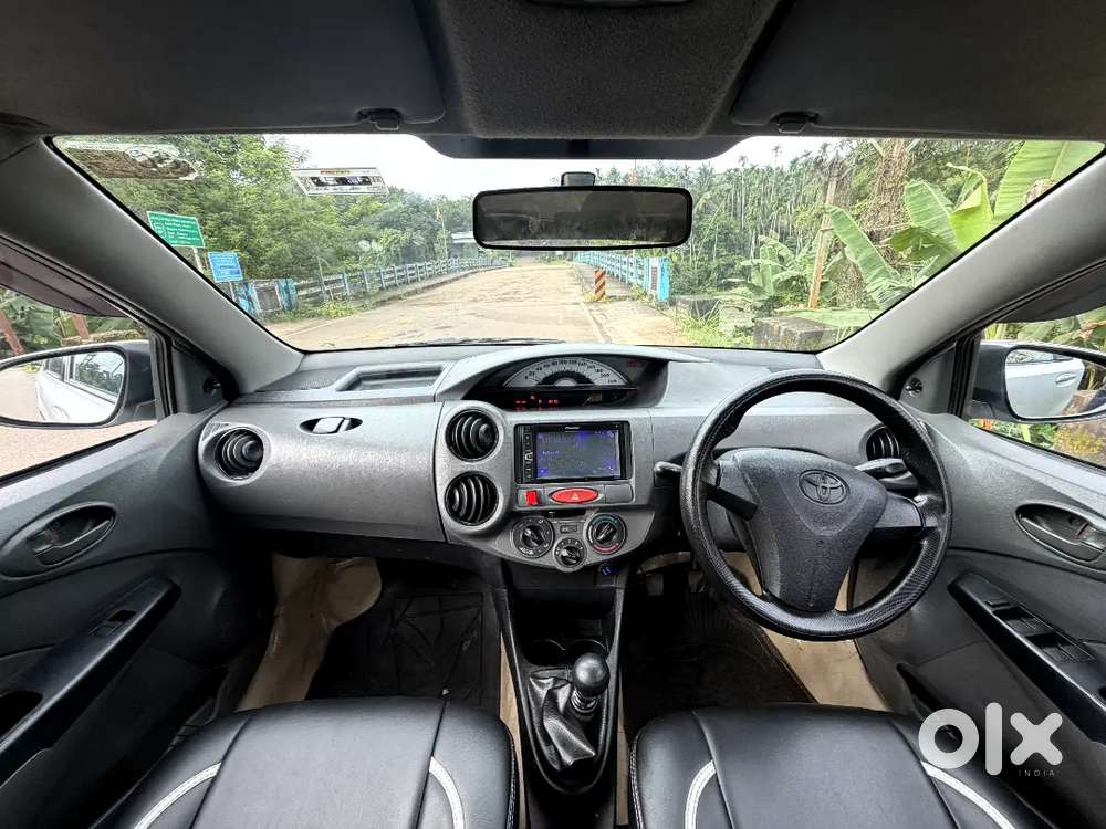 Toyota Etios Cross 2012
