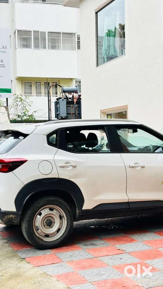 Nissan Magnite 2023 Petrol Well Maintained