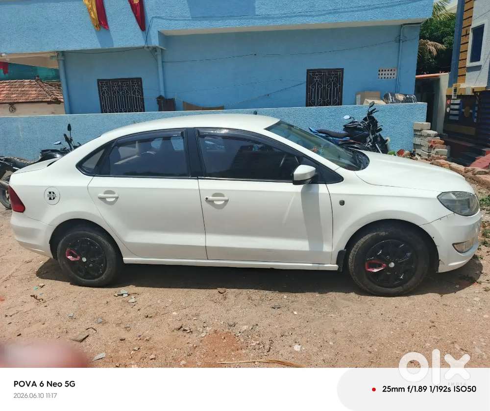 Skoda Rapid 2013 Oct Diesel 160000 Km Driven