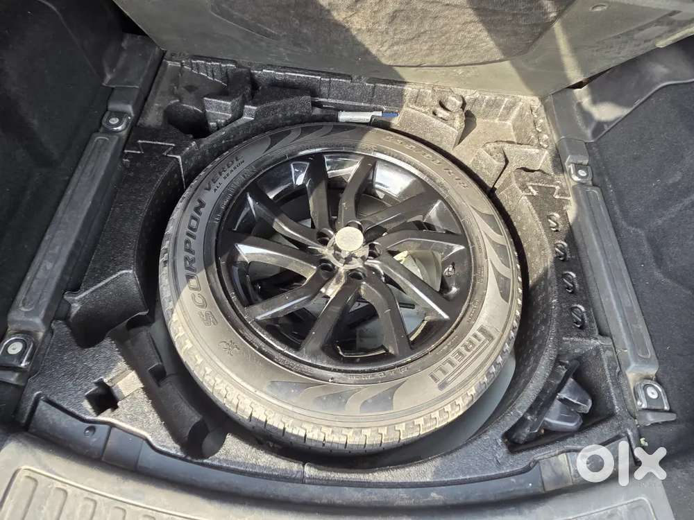Land Rover Discovery 2017 Diesel 77000 Km Driven