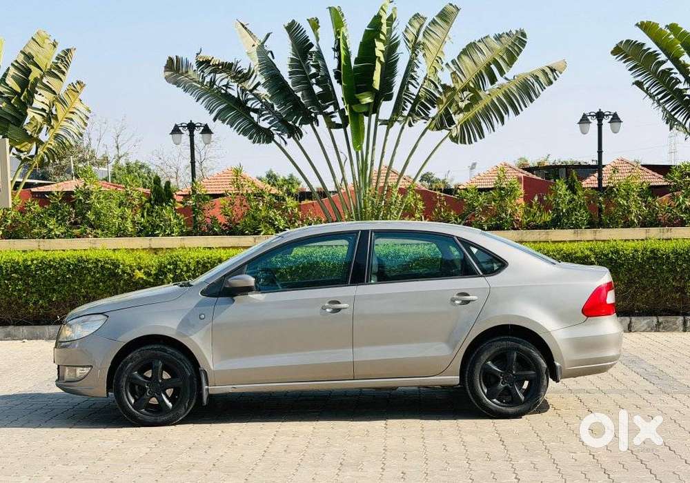 Skoda Rapid 1.5 Elegance Tdi Mt, 2014, Diesel