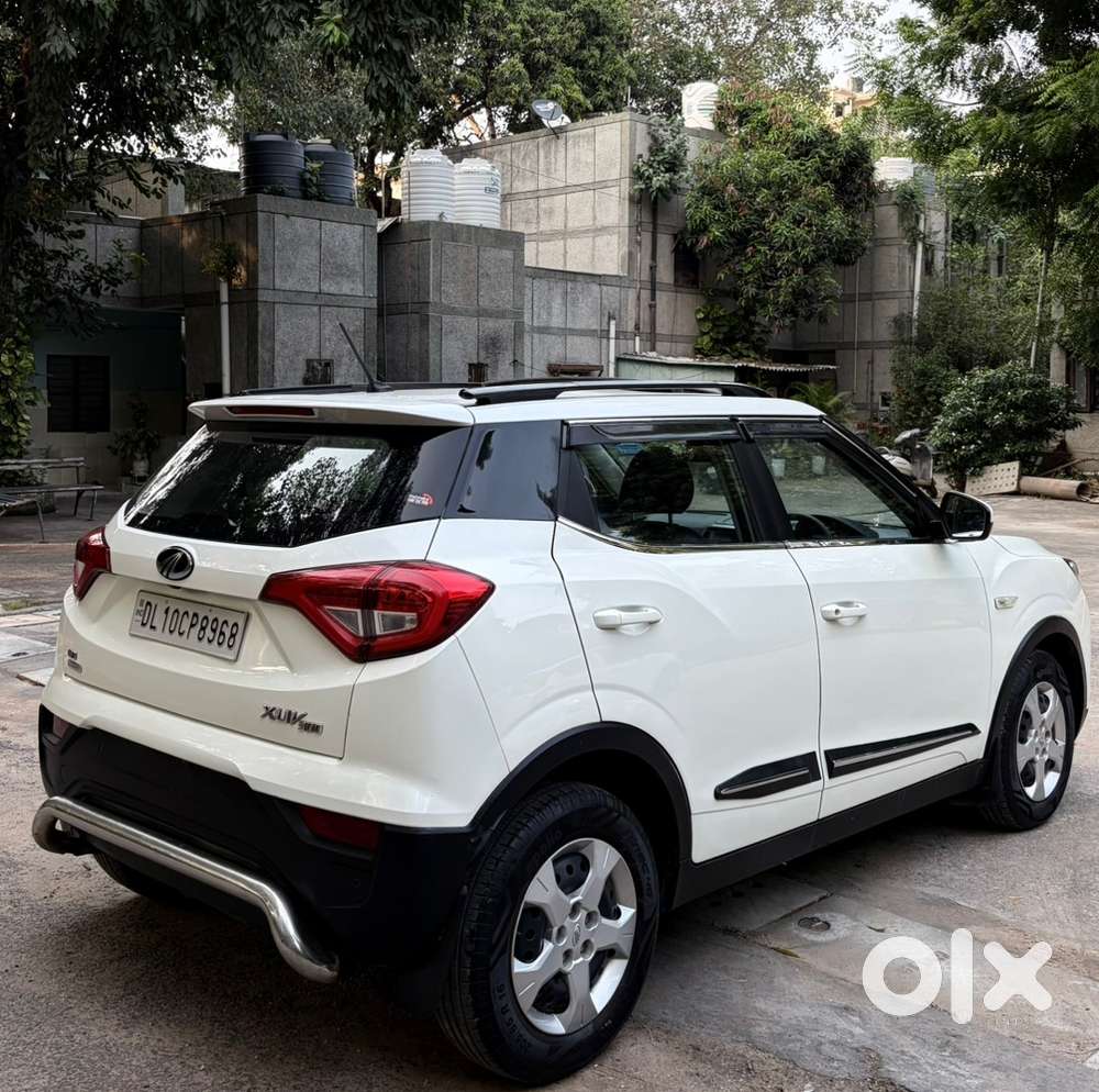 Mahindra Xuv300 Diesel 2021 W6 (o) Sunroof Automatic 24900 Km