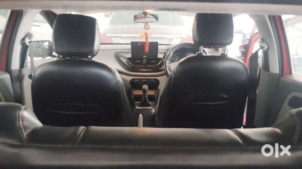 Tata Altroz 1.2 Xe, 2021, Petrol