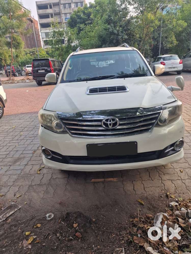 Toyota Fortuner Diesel 2012