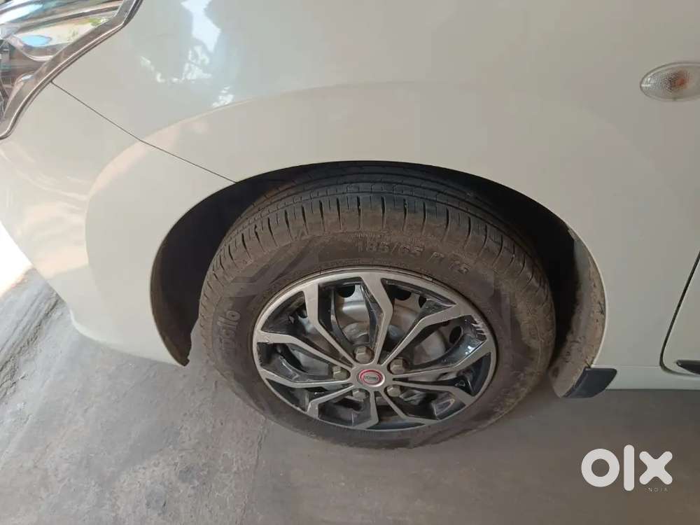 2024 Maruti Suzuki Baleno Sigma &ndash; White &ndash; First Owner