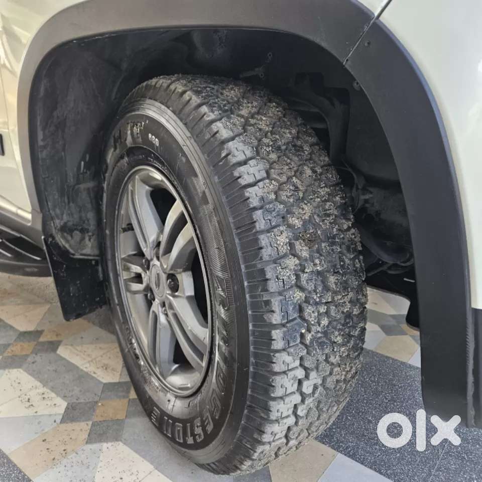Mahindra Tuv 300 T10 Dual Tone, 2020, Diesel