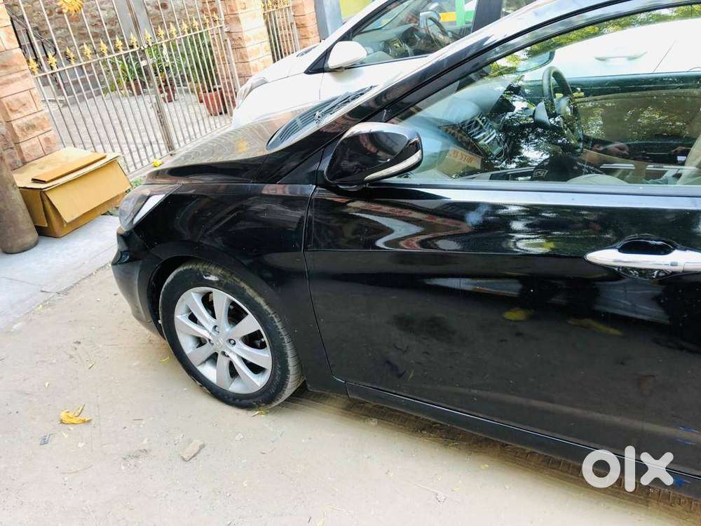 Immaculate Condition/ Fluidic Verna / Automatic Top Model
