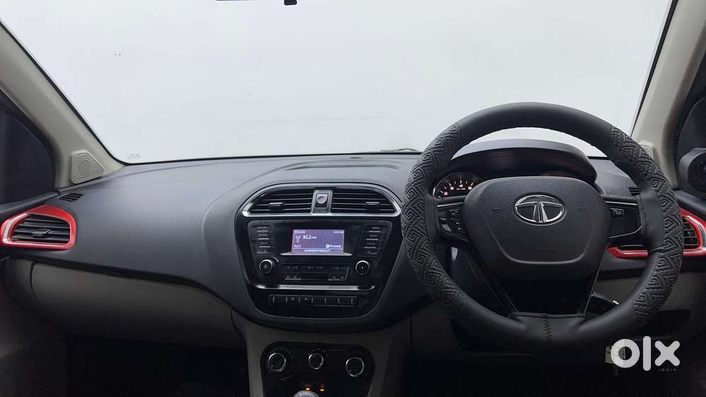 Tata Tiago Xza, 2017, Petrol