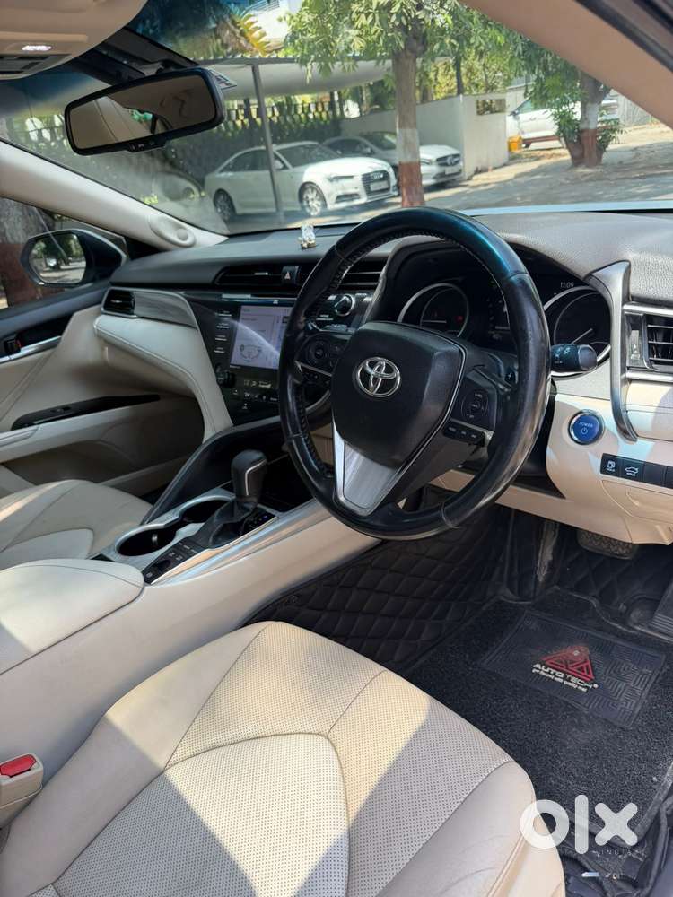 Toyota Camry 2.5 Hybrid, 2019, Petrol
