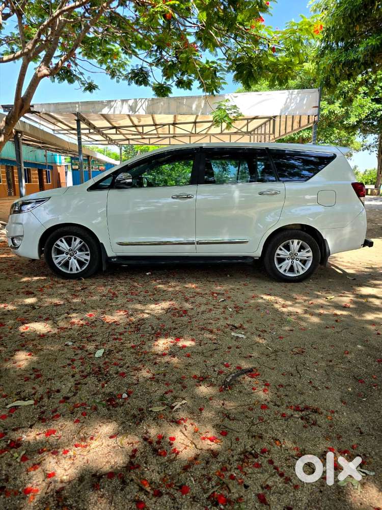 Toyota Innova Crysta 2.4 G Mt, 2016, Diesel
