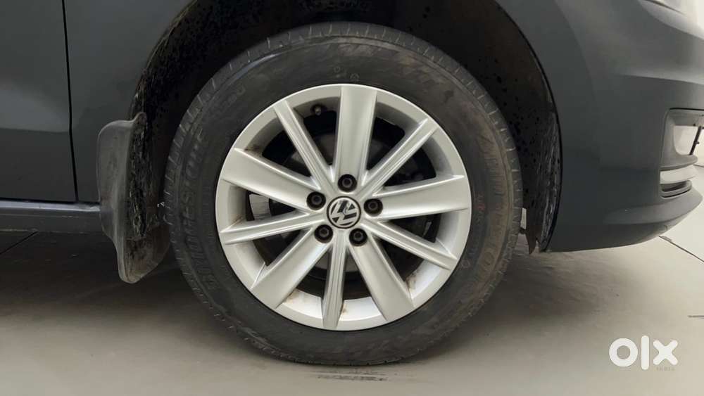 Volkswagen Vento Petrol Highline, 2015, Petrol