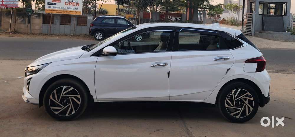 Hyundai I20 Asta (o) 1.2 Mt, 2024