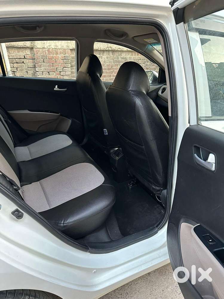 Hyundai Grand I10 1.2 Crdi Sportz Dual Tone, 2017, Diesel