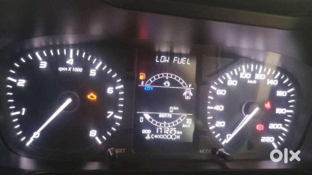 Tata Altroz 1.2 Xe, 2021, Petrol