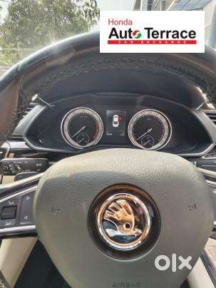 Skoda Superb 1.8 Elegance Tsi At, 2016, Petrol