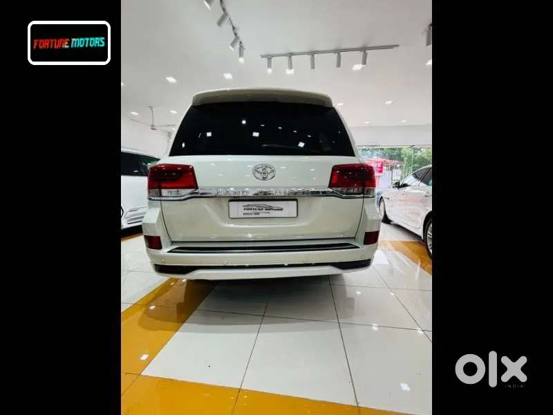 Toyota Land Cruiser [ ] 4.5 Vx Lc 200, 2014, Diesel