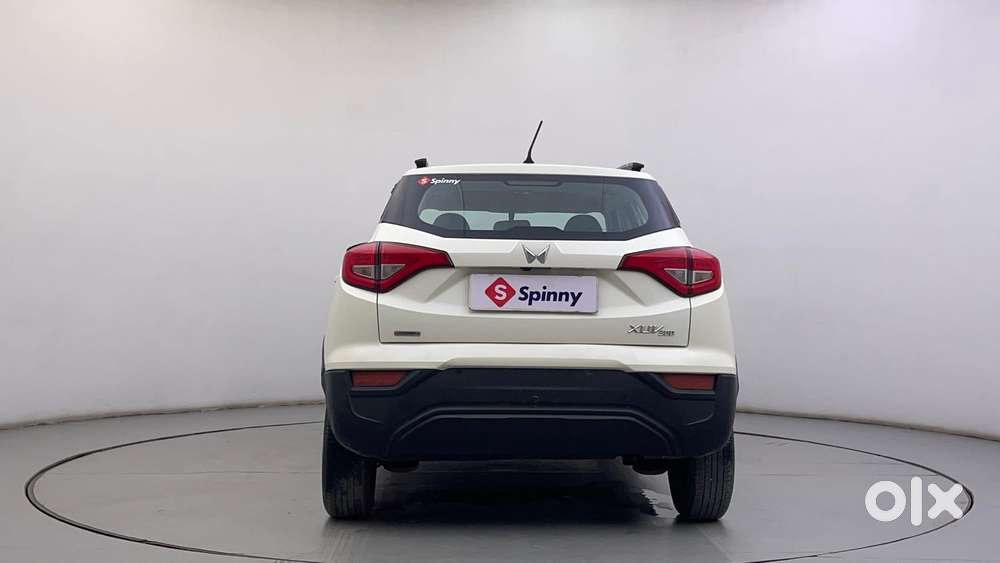Mahindra Xuv300 1.2 W6 Amt Petrol, 2023, Petrol