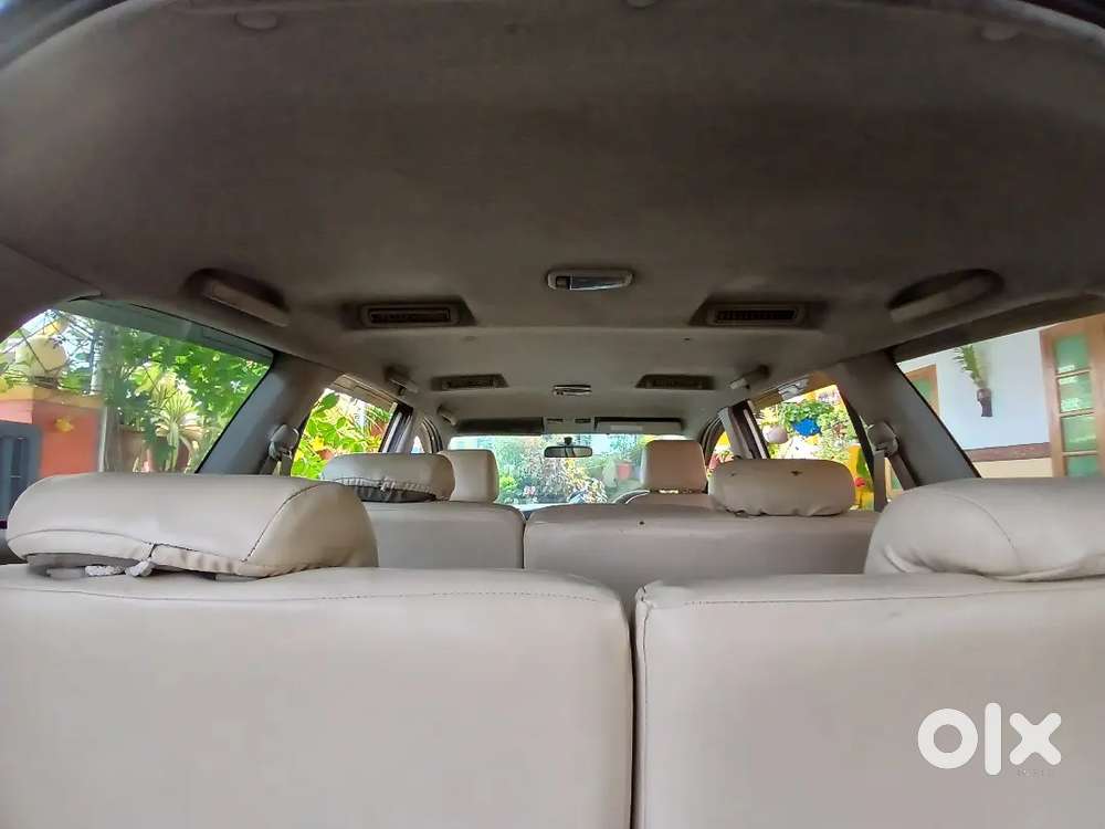 Toyota Innova Diesel Manual 2012 8 Seater. Re.