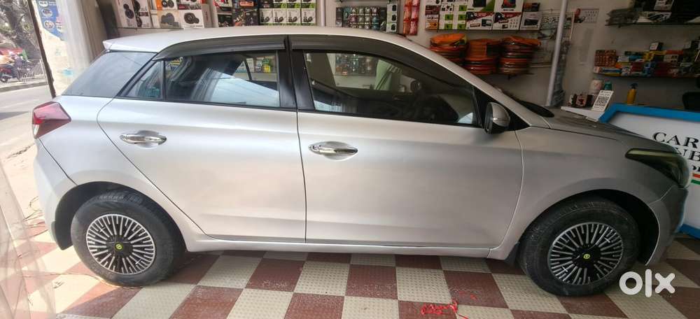 Hyundai I20 Sportz 1.2 Bs-iv, 2017, Petrol