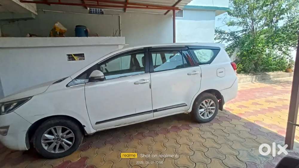 Toyota Innova Crysta 2017