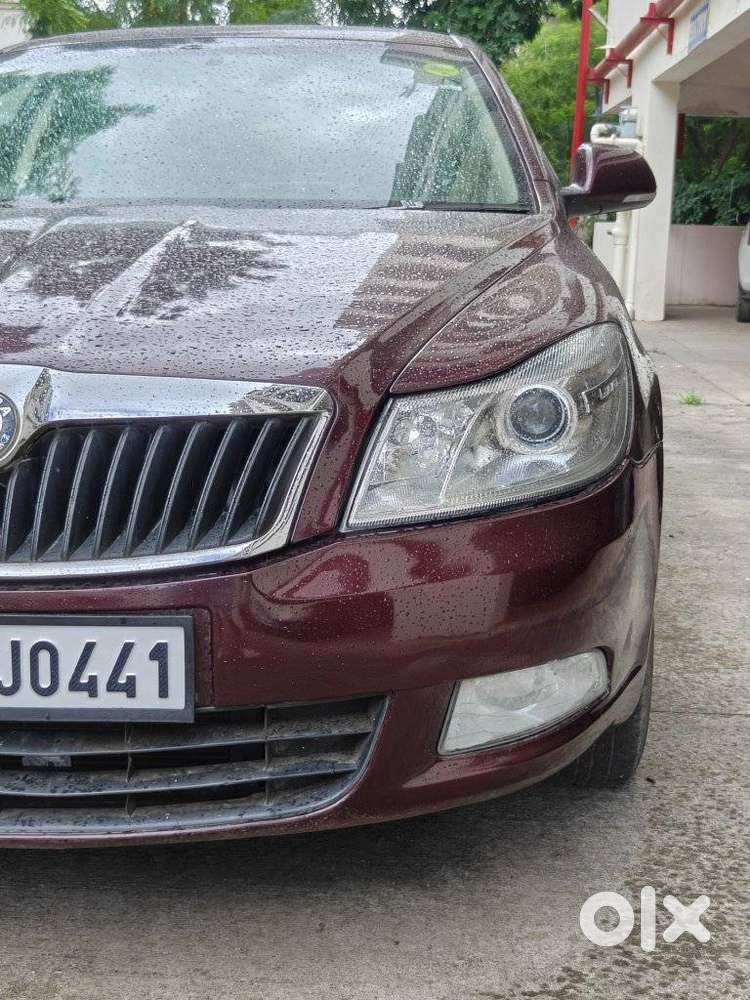 Skoda Laura Ambiente 2.0 Tdi Cr Manual, 2013, Diesel